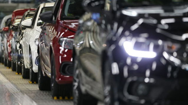 Otomobil ve hafif ticari araç satışları düştü