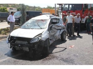 Elazığ’da tatile gelen gurbetçi aile kaza yaptı: 4 yaralı