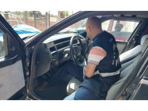 Otomobilden teyp ve hoparlör hırsızlığı