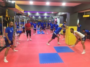 Yeşilyurt Belediyespor salonda çalıştı