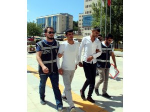 İş yerinden televizyon çalan 2 zanlı tutuklandı