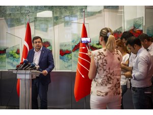 CHP'de olağanüstü kurultay için verilen imzalar