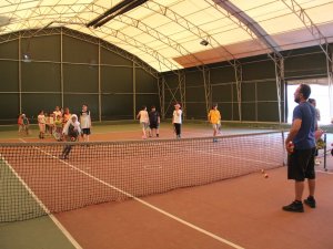 Yaz Spor Okullarında raketler sallanıyor