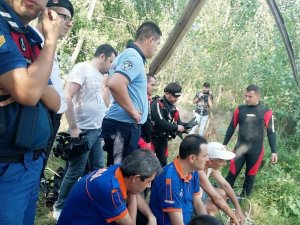 Balık tutmak için girdiği derede kayboldu