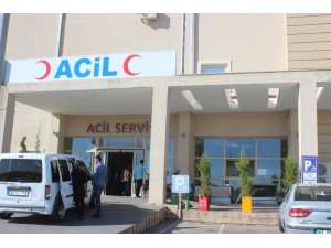 Traktörün altında kalan çocuk yaralandı