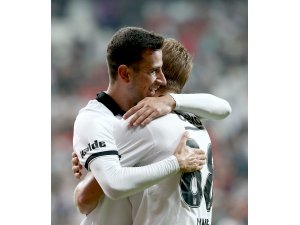 Beşiktaş, turu rahat geçti