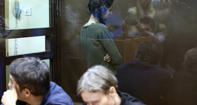 Rusya'da 3 kız kardeş babalarını öldürdü