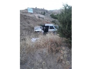 Otomobil şarampole yuvarlandı: 3 yaralı