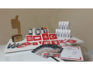 Sprey kına ile başladı dünyaya geçici dövme boyası satıyor