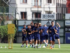 Fenerbahçe’de Benfica mesaisi sürüyor