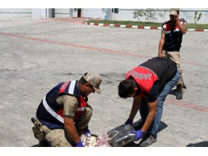 Uyuşturucu kaçakçısı, İbre’ye takıldı