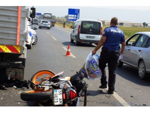 Temizlik kamyonuna arkadan çarpan motosikletli hayatını kaybetti