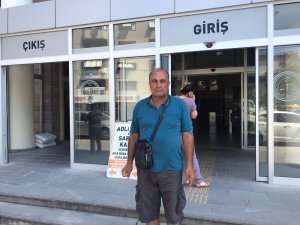 Kuşadası’nda yavru köpeğe odunla yapılan saldırıya suç duyurusu