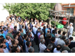 Ziraat Bankası Oltu Şube Müdürü Özdoğan, trafik kazasında hayatını kaybetti.