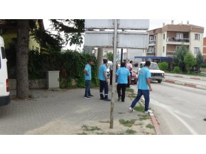 Boş atları toplayan görevlilere bıçaklı saldırı