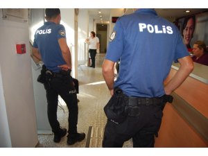 Telefon dolandırıcısına polis engeli