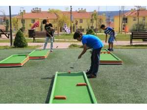 Odunpazarı’nda çocuklar mini golfle tanıştı