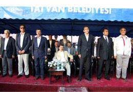 Tatvan'da Saygı Duruşu Krizi