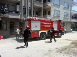 Suriyeli ailenin evinde çıkan yangın itfaiye ekiplerince söndürüldü