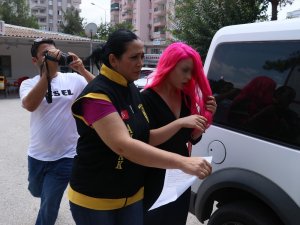 "Pembe Panter Ayşe" İnstagram fenomeni çıktı