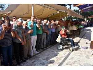 Birlikte can verdiler, cenazelerinde tabutları yan yanaydı