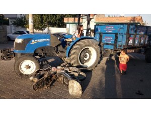 Traktör ile motosiklet çarpıştı: 2 Yaralı