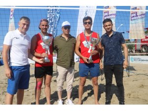 Kocaeli sahillerinde plaj voleybolu ve futbolu heyecanı sona erdi