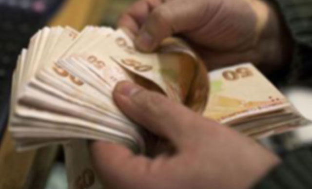 KKTC'de asgari ücret 2 bin 620 TL oldu