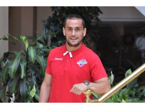 Hekimoğlu Trabzon FK’nın başarılı savunma oyuncusu Emre Akgün şampiyonluk için iddialı konuştu