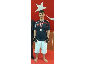 Boğulmak üzereyken kurtarılan genç 2 gün sonra hayatını kaybetti