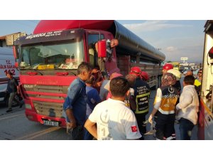 Sıkışan tır sürücüsü böyle kurtarıldı