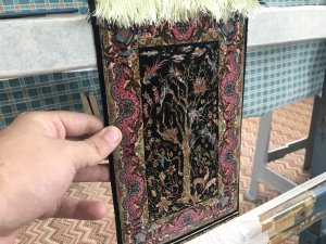 Bu halıların santimetrekaresi üç günde dokunuyor