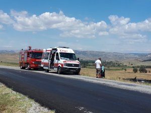 Otomobil takla atıp tarlaya uçtu : 6 yaralı
