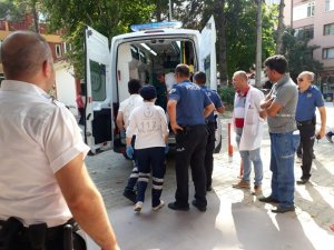 Ayrı yaşadığı karısını öldürdü, sonra kendini bıçakladı