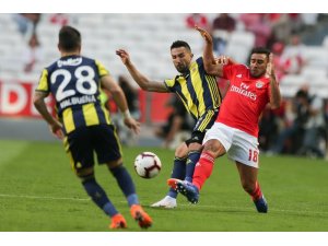 UEFA Şampiyonlar Ligi: Benfica: 0 - Fenerbahçe: 0 (İlk yarı)