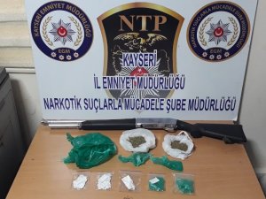 Uyuşturucu operasyonunda 2 gözaltı