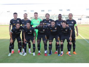 Kayserispor’un yeni formaları satışa çıktı