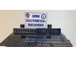 Batman’da 135 adet kaçak akıllı telefon ele geçirildi