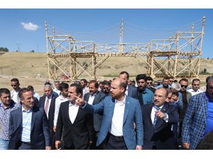 "Ülkemizi aydınlık yarınlara taşıyalım istiyoruz"