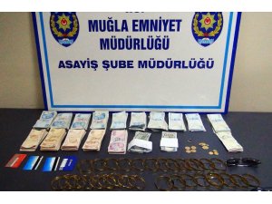 240 dakikada 240 bin lira dolandırdı