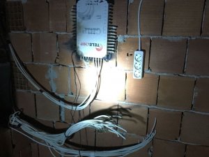 Apartmana yıldırım düştü