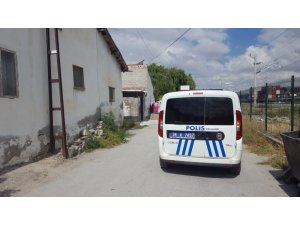 Bunalıma giren şahıs kendini ağaca astı