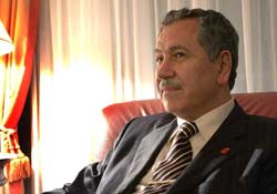 NEREDESİN BÜLENT ARINÇ
