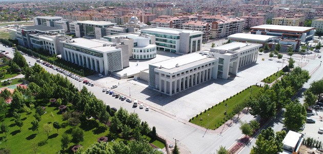 Bu bölümde öğrencilerin yüzde 90’ı burslu