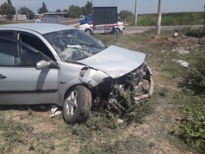 Ölüm kavşağında feci kaza: 9 yaralı