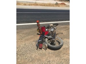 Motosikletle hafif ticari araç çarpıştı: 1 yaralı