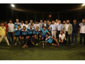 15 Temmuz futbol turnuvasının şampiyonu Eyyübiye Belediyespor oldu