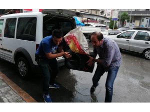 Otomobilden çalınan teyp ve hoparlörler ele geçirildi
