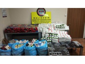 Polisten kaçak cep telefonu aksesuarı operasyonu