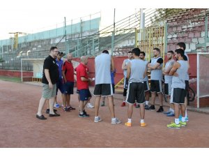 Yalova Belediyespor çalışmalara başladı